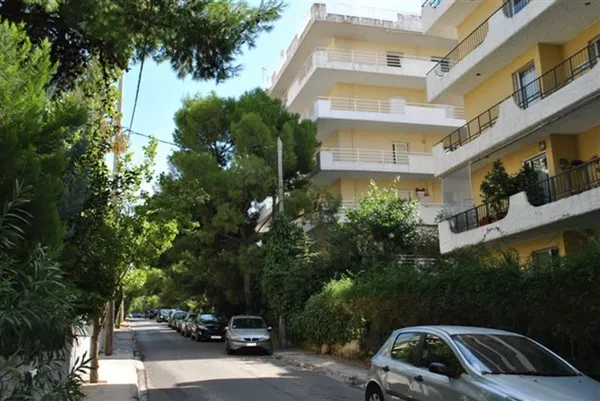 90 m² Three-Bedroom Apartment for Rent in Marousi, Athens Northern suburbs — photo 4