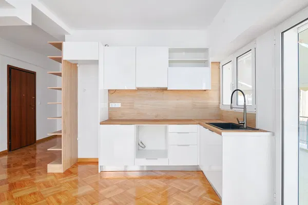 93 m² Apartment with Three Bedrooms for Sale in Patision - Acharnon, Athens Center — photo 4