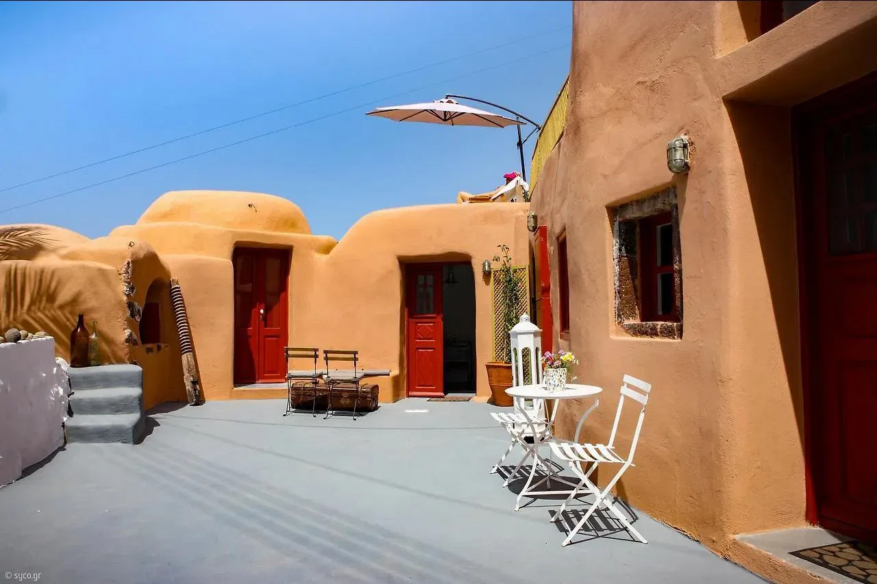 200 m² Hotel for Sale in Santorini, Cyclades