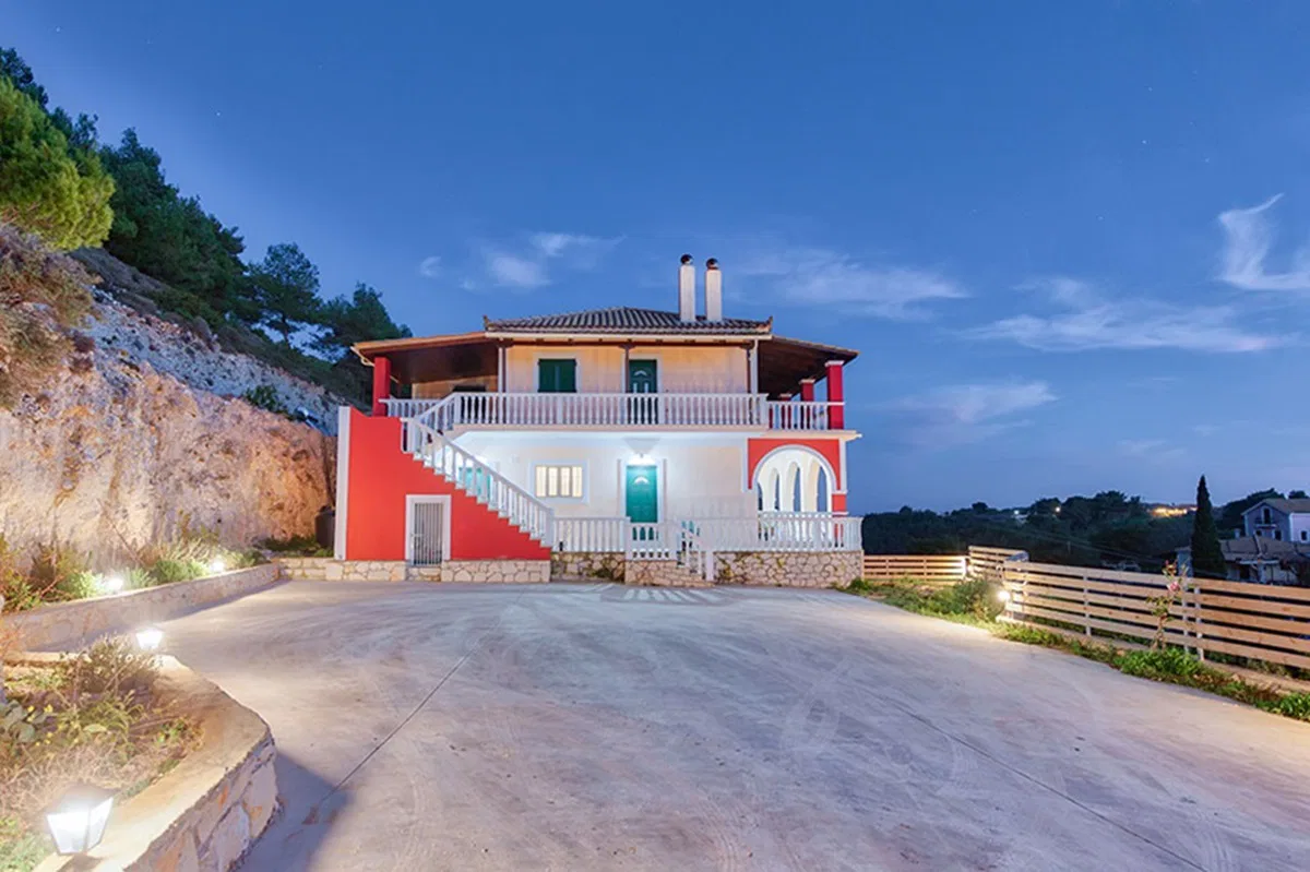 363 m² Villa with Five Bedrooms for Sale in Zakynthos, Ionian Islands