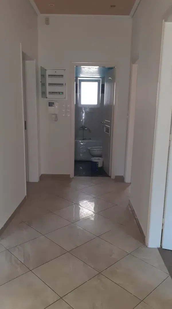110 m² Apartment with Three Bedrooms for Sale in Piraeus, Piraeus Suburbs — photo 3