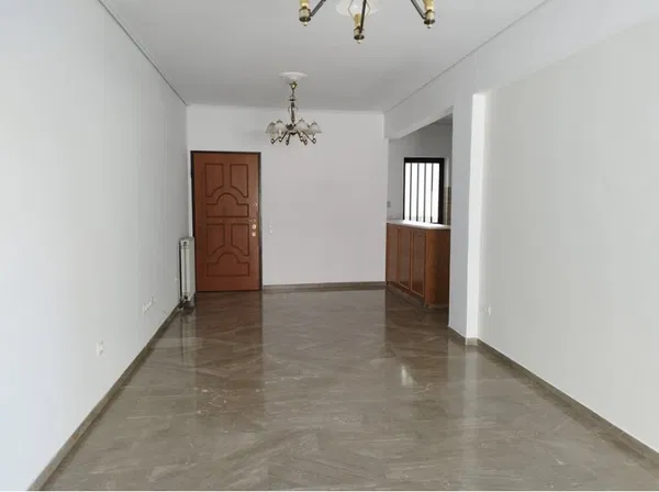 90 m² Apartment with Three Bedrooms for Sale in Tampouria, Piraeus — photo 2