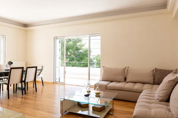 Sea-View 140 m² Apartment with Two Bedrooms for Sale in Voula, Athens Southern suburbs — photo 3