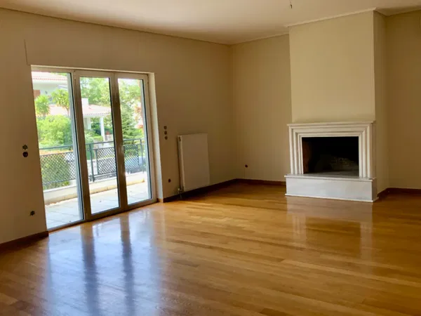 300 m² Villa with Four Bedrooms for Sale in Nea Erythraia, Athens Northern suburbs — photo 5