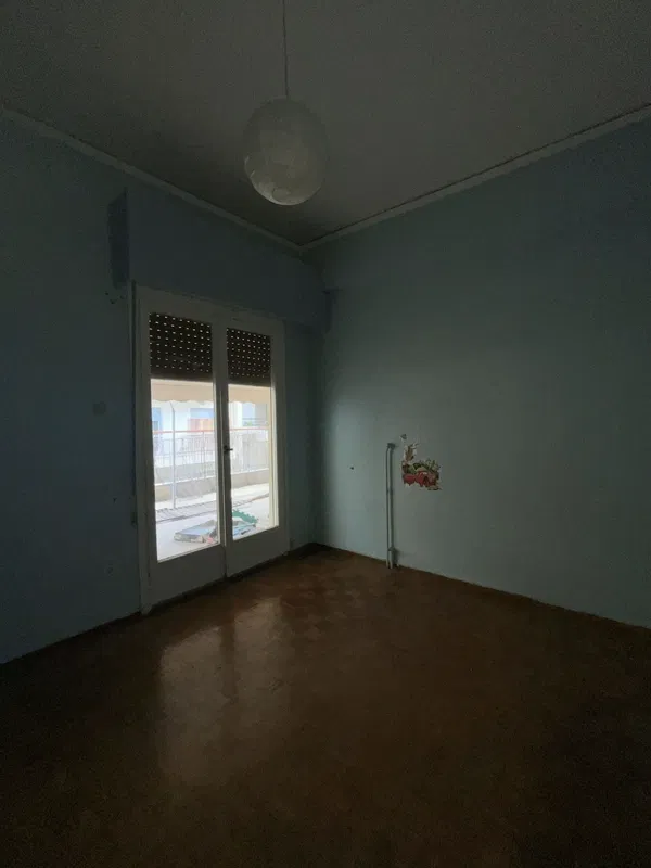 80 m² Two-Bedroom Apartment for Sale in Piraeus, Piraeus Suburbs — photo 4
