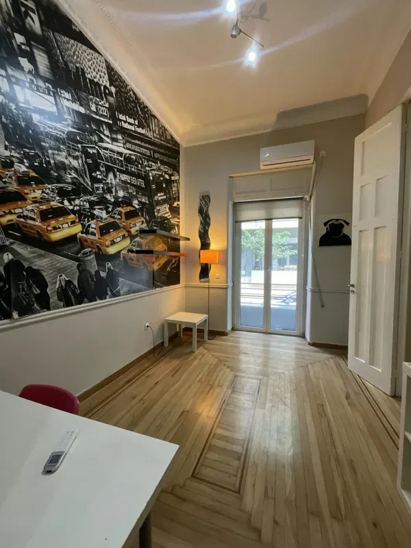 92 m² Apartment with Two Bedrooms for Sale in Piraeus, Piraeus Suburbs — photo 2