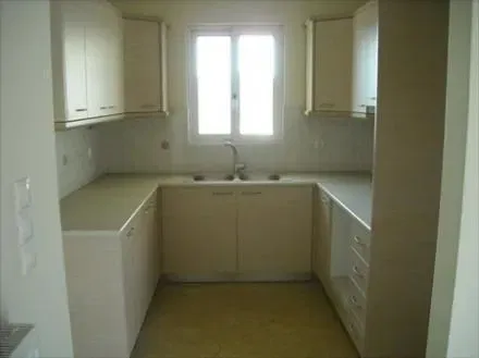 100 m² Three-Bedroom Apartment for Sale in Kolonos - Kolokinthous, Athens Center — photo 5