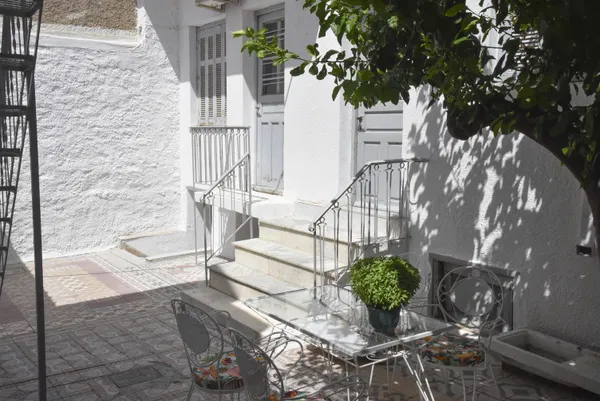 Two-Bedroom Villa for Sale in Dafni, Athens Southern suburbs — photo 3