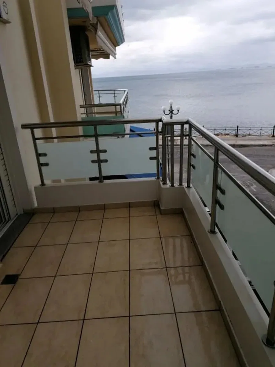 48 m² Sea-View One-Bedroom Apartment for Sale in Piraeus, Piraeus Suburbs
