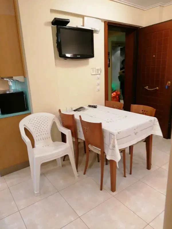 48 m² Sea-View One-Bedroom Apartment for Sale in Piraeus, Piraeus Suburbs — photo 3