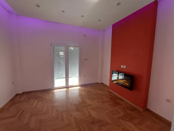 Renovated 49 m² Apartment with One Bedrooms for Sale in Neos Kosmos, Athens Center — photo 3