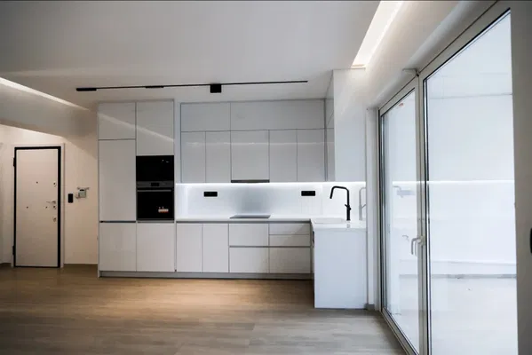 92 m² Renovated Three-Bedroom Apartment for Sale in Glyfada, Athens Southern suburbs — photo 3