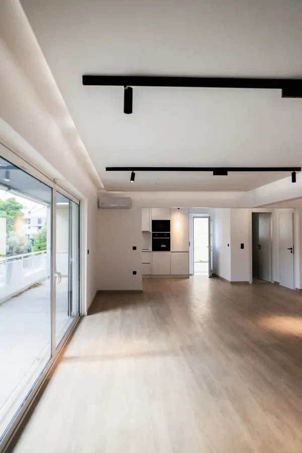 129 m² Renovated Three-Bedroom Apartment for Sale in Glyfada, Athens Southern suburbs — photo 2
