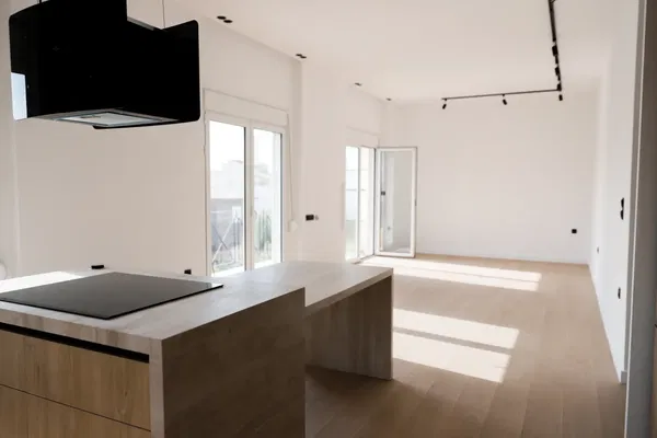 Three-Bedroom Renovated Apartment for Sale in Glyfada, Athens Southern suburbs — photo 4