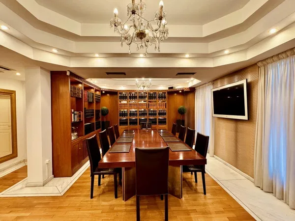 132 m² Renovated Two-Bedroom Apartment for Sale in Kolonaki - Lycabettus, Athens Center — photo 4