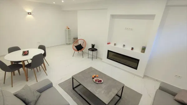 128 m² Renovated Three-Bedroom Apartment for Sale in Voula, Athens Southern suburbs — photo 4