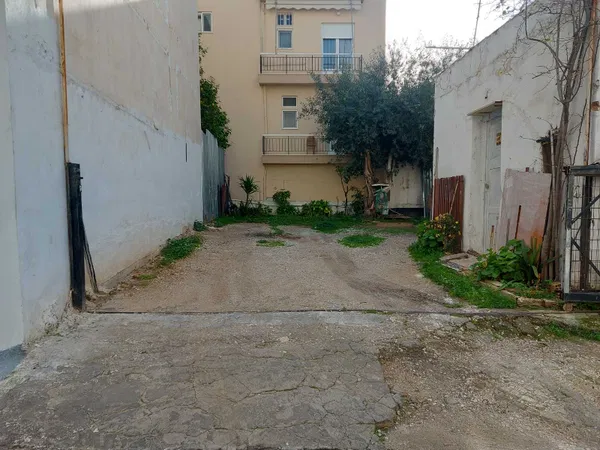 130 m² Land for Sale in Peristeri, Athens Western Suburbs — photo 2
