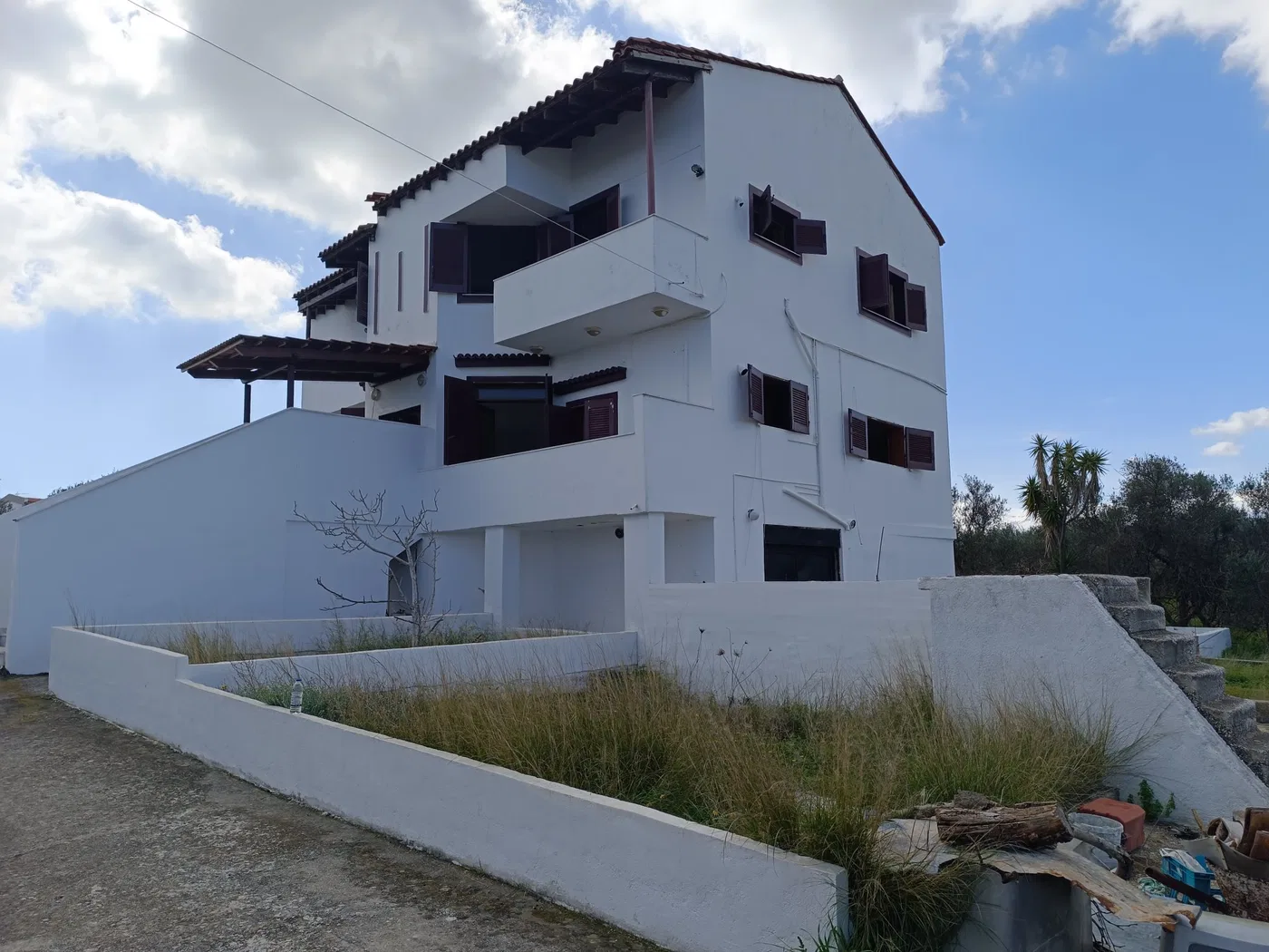 Five-Bedroom Villa for Sale in Aroni, Akrotiri