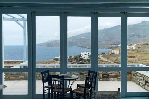 Sea View 350 m² Villa with Four Bedrooms for Sale in Tinos, Cyclades — photo 3