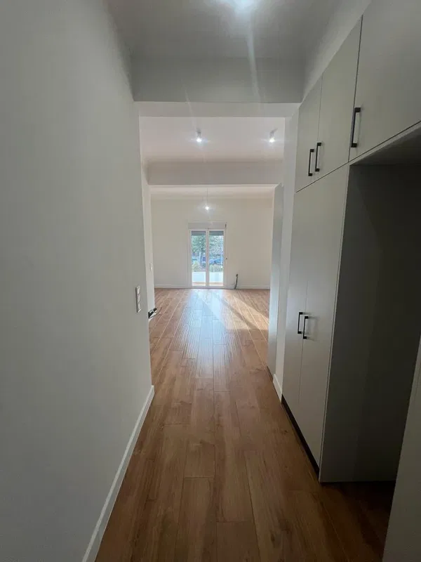97 m² Renovated Two-Bedroom Apartment for Sale in Zografou, Athens Center — photo 4