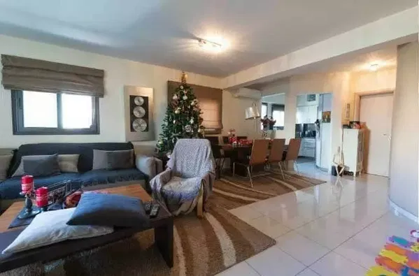 90 m² Two-Bedroom Renovated Apartment for Sale in Center Athens, Athens Center — photo 3