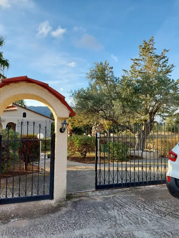 Two-Bedroom Villa for Sale in Paiania, Athens Eastern Suburbs — photo 3