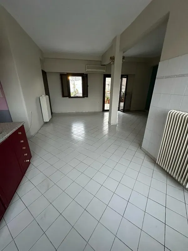 70 m² Apartment with Two Bedrooms for Sale in Piraeus, Piraeus Suburbs — photo 2