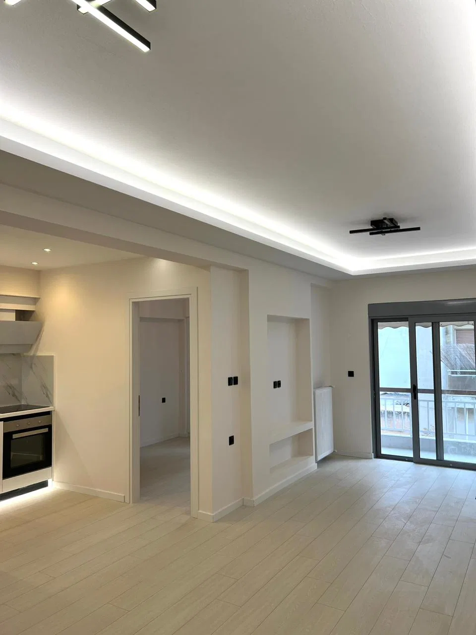 63 m² Two-Bedroom Apartment for Sale in Gyzi - Pedion Areos, Athens Center