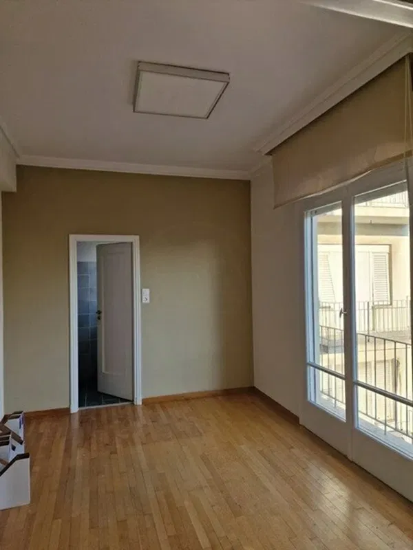 Renovated 55 m² Apartment with One Bedrooms for Sale in Center Athens, Athens Center — photo 4