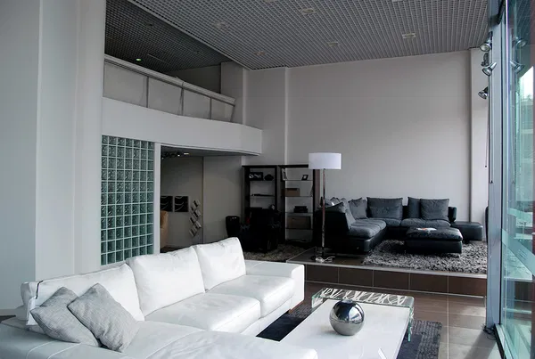 712 m² Business for Rent in Alimos, Athens Southern suburbs — photo 2