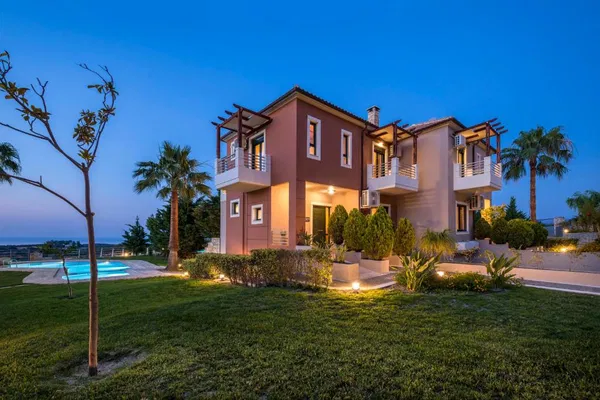 Sea-View Seven-Bedroom Villa for Sale in Platanias, Chania — photo 2