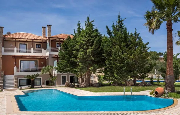 Sea-View Seven-Bedroom Villa for Sale in Platanias, Chania — photo 4