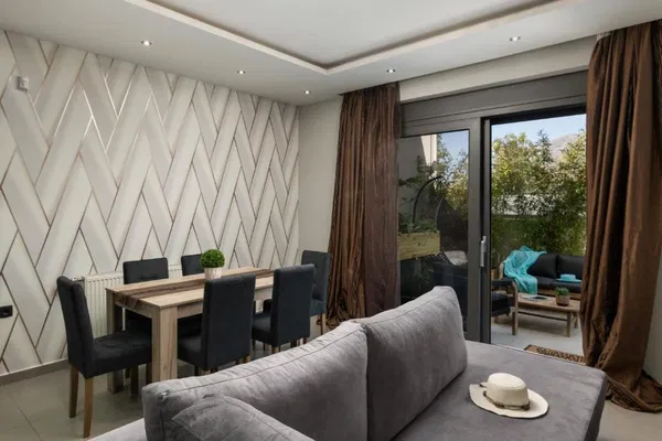 Three-Bedroom Apartment for Sale in Souda, Chania — photo 2