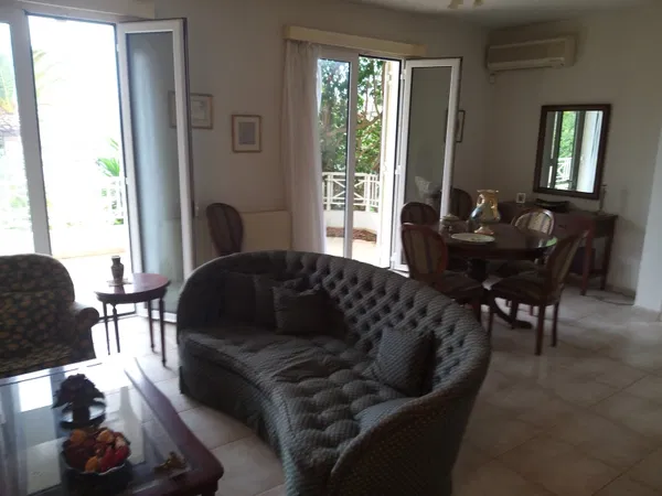 180 m² Four-Bedroom Villa for Sale in Rethymnon