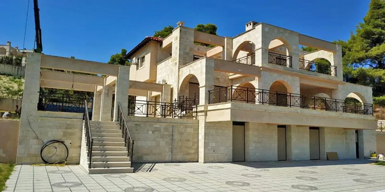 Modern Seven-Bedroom Villa for Sale in Halkidiki