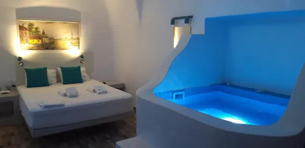 118 m² Three-Bedroom Villa for Sale in Santorini, Cyclades — photo 2