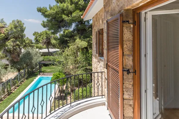 454 m² Villa with Three Bedrooms for Sale in Kifisia, Athens Northern suburbs — photo 4