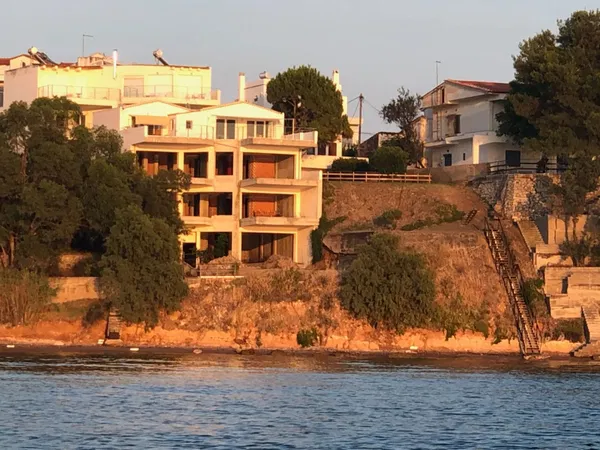 450 m² Building for Sale in Chalkida, Sterea Hellas — photo 4