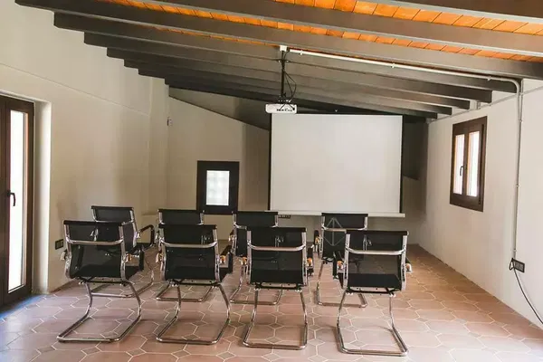 350 m² Renovated Building for Sale in Center Athens, Athens Center — photo 5