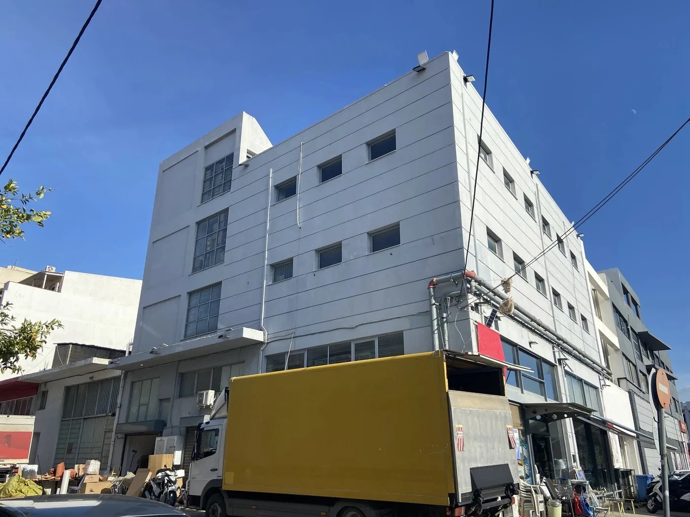 1000 m² Building for Sale in Egaleo, Athens Western Suburbs