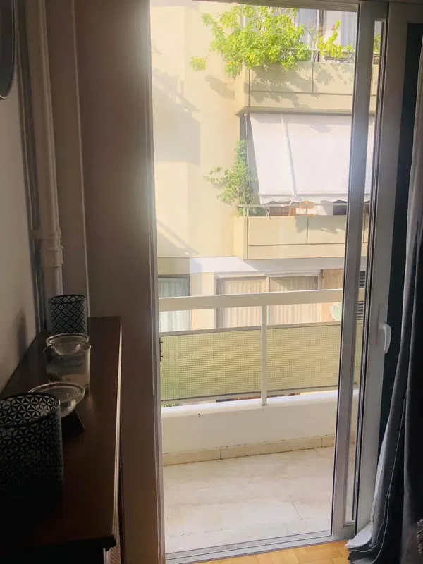 58 m² Renovated One-Bedroom Apartment for Sale in Zografou, Athens Center — photo 3