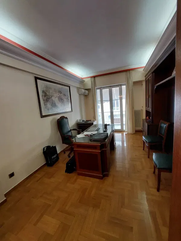 Renovated Two-Bedroom Apartment for Sale in Kolonaki - Lycabettus, Athens Center — photo 2