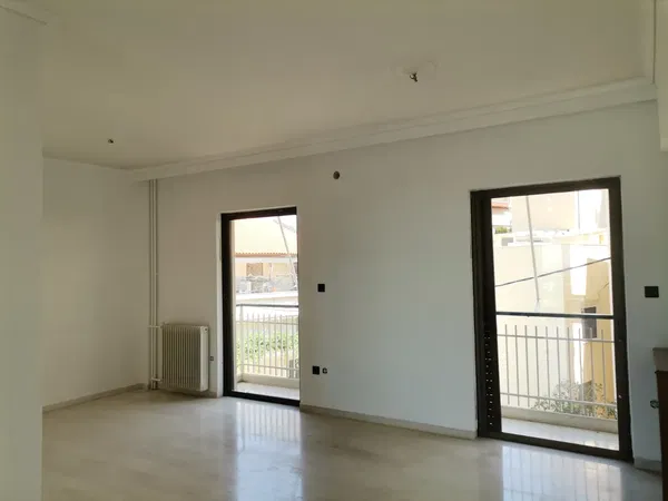 82 m² Renovated Two-Bedroom Apartment for Sale in Ampelokipoi, Athens Center — photo 3