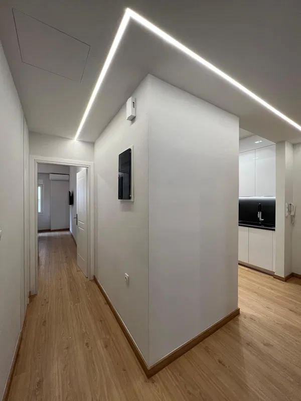 Renovated 85 m² Apartment with Three Bedrooms for Sale in Piraeus, Piraeus Suburbs — photo 5