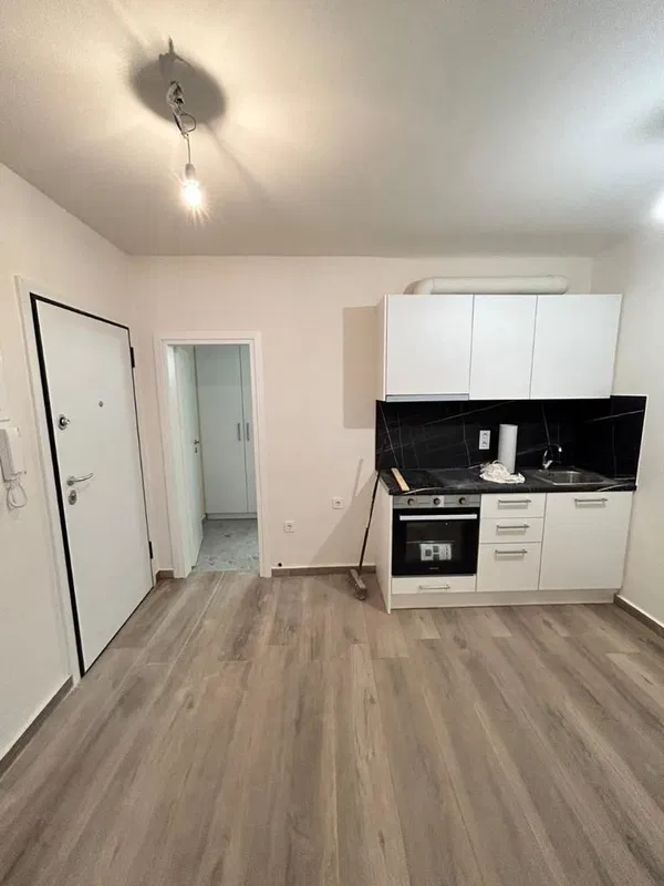 37 m² Renovated One-Bedroom Apartment for Sale in Kypseli, Athens Center — photo 4