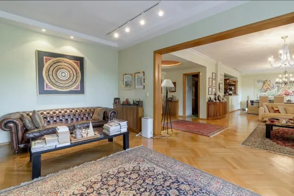 220 m² Three-Bedroom Apartment for Sale in Pefki, Athens Northern suburbs — photo 3