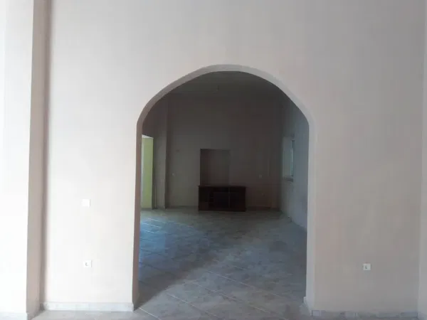 Renovated 147 m² Villa with Two Bedrooms for Sale in Piraeus, Piraeus Suburbs — photo 5