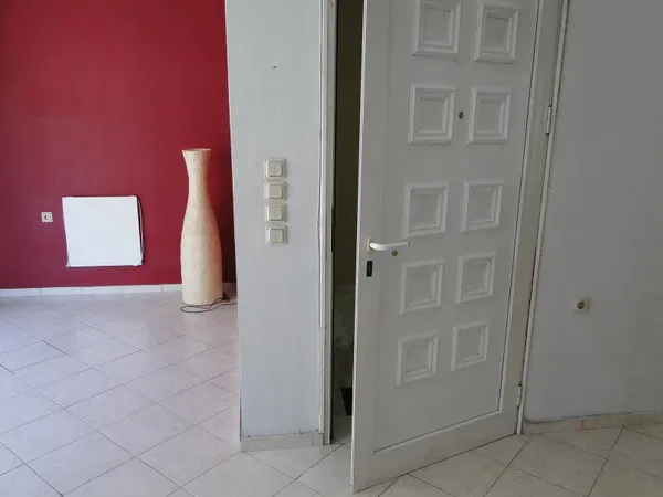 Two-Bedroom Renovated Apartment for Sale in Peristeri, Athens Western Suburbs — photo 5