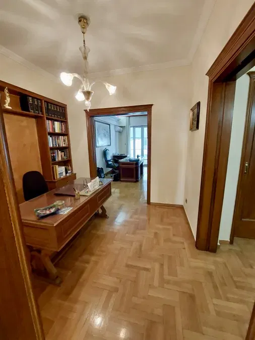 142 m² Renovated Two-Bedroom Apartment for Sale in Kolonaki - Lycabettus, Athens Center — photo 2