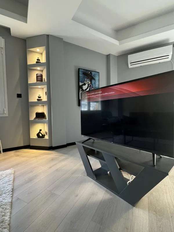 92 m² Two-Bedroom Renovated Apartment for Sale in Center Athens, Athens Center — photo 5